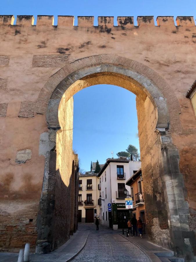Апартаменты Sleep In Historic Puerta Elvira Гранада Экстерьер фото